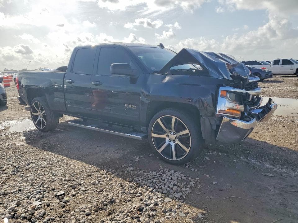 2018 CHEVROLET SILVERADO C1500 LT 4