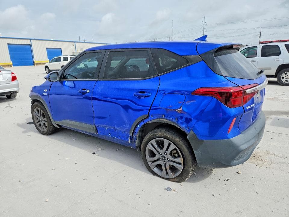 2023 KIA SELTOS LX 2