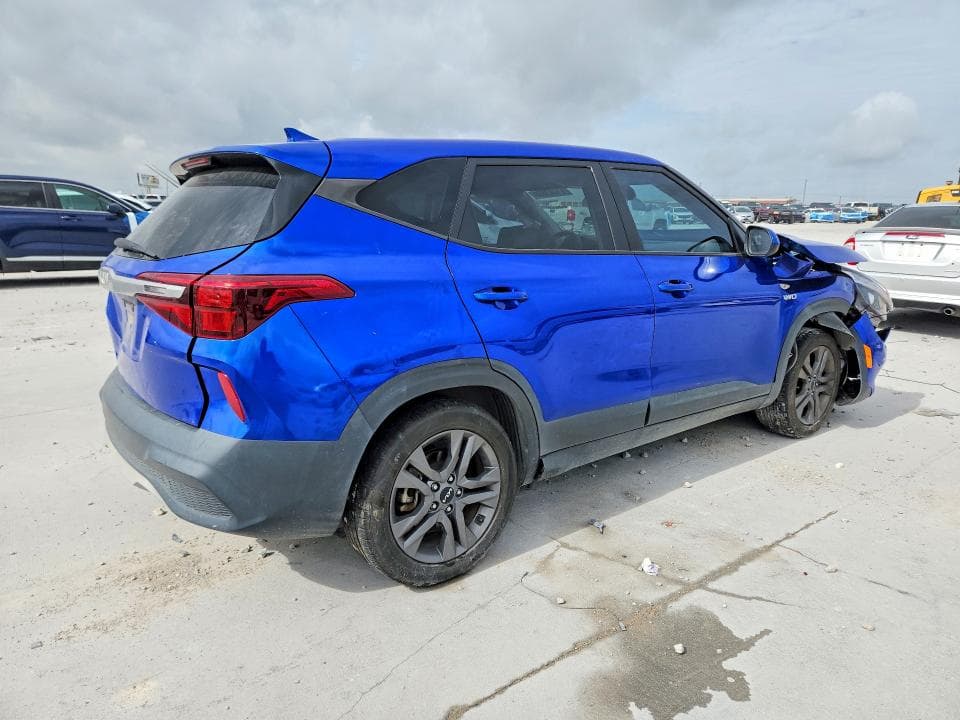 2023 KIA SELTOS LX 3