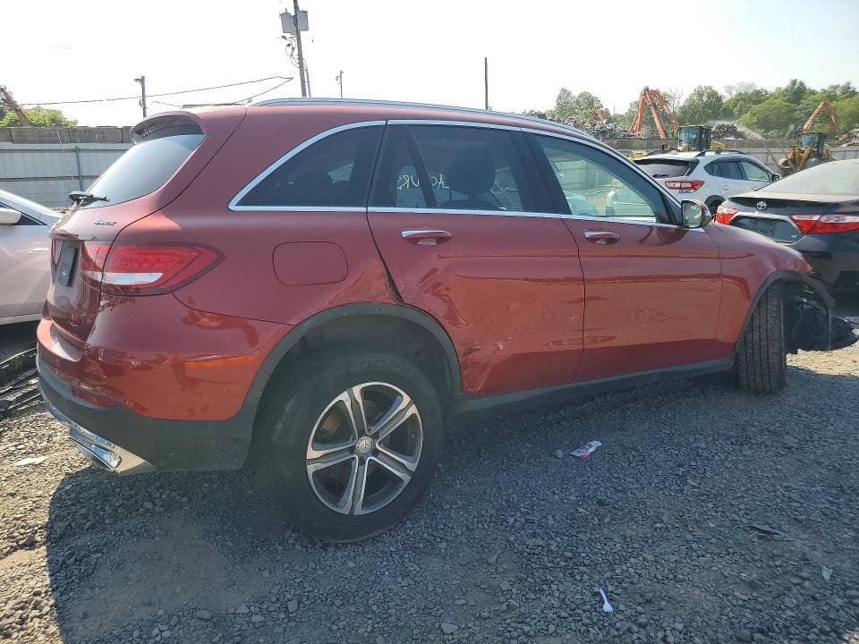 2017 MERCEDES-BENZ GLC 300 4MATIC 3