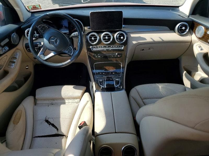 2017 MERCEDES-BENZ GLC 300 4MATIC 8