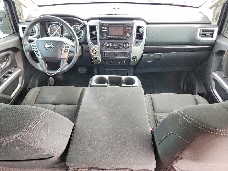 2017 NISSAN TITAN XD SV 8