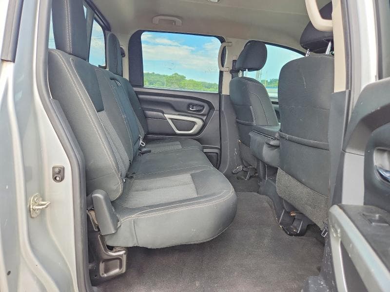 2017 NISSAN TITAN XD SV 10