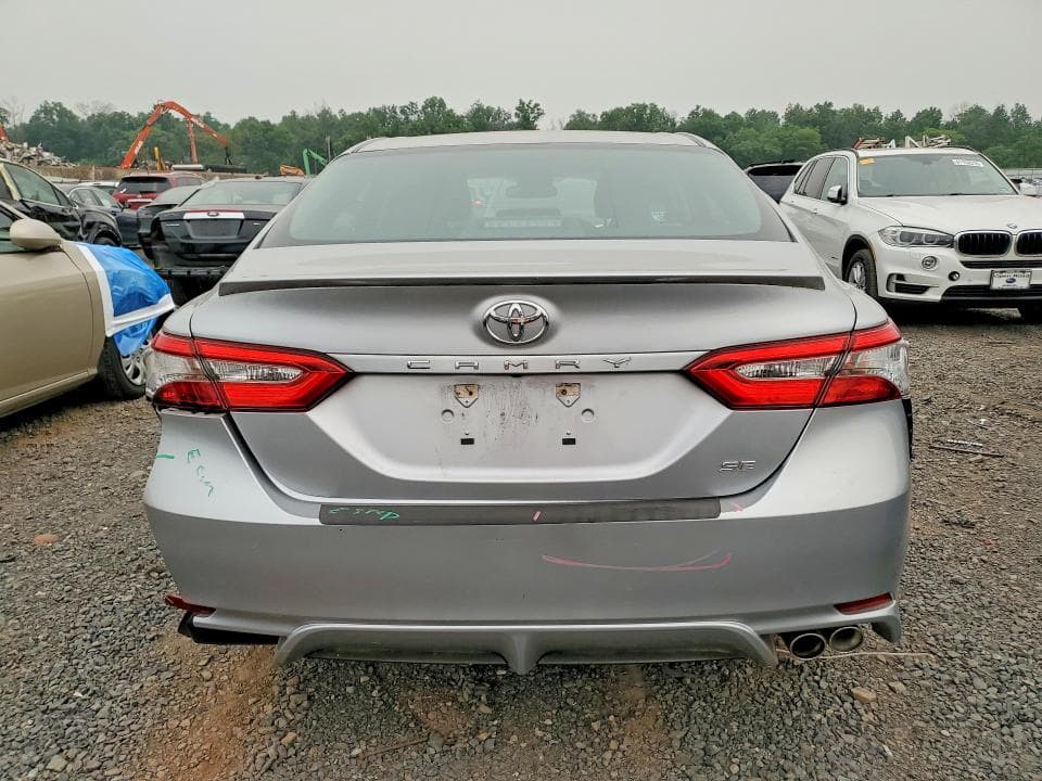 2018 TOYOTA CAMRY SE SE 6