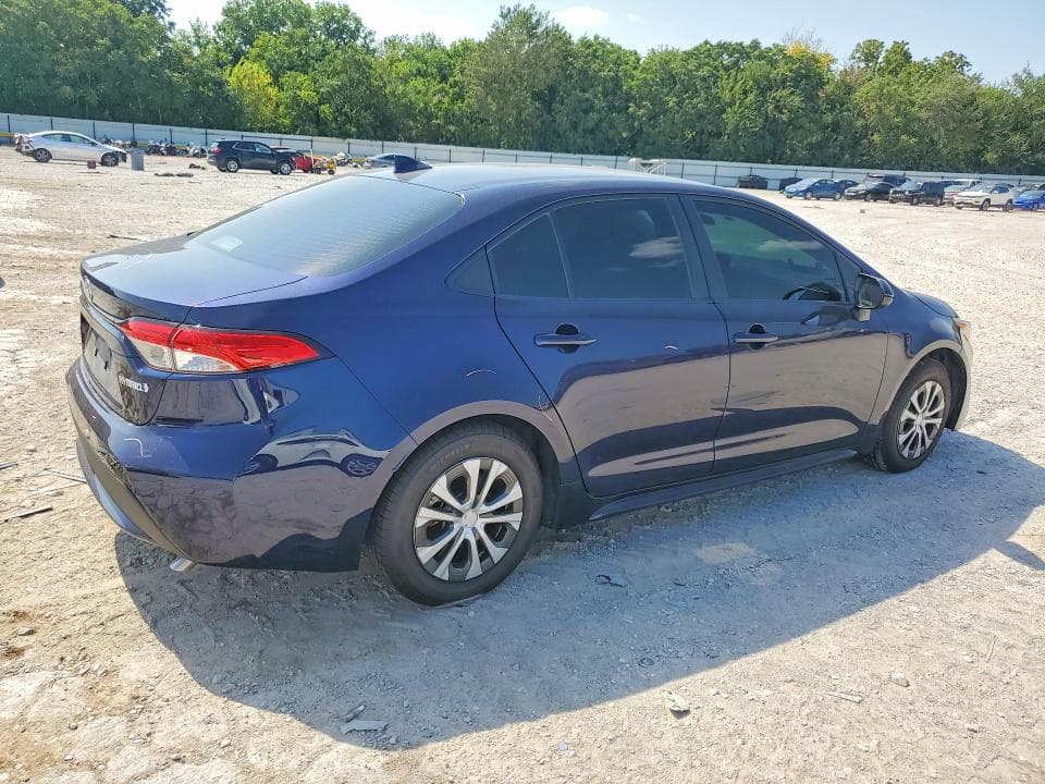 2022 TOYOTA COROLLA LE 3