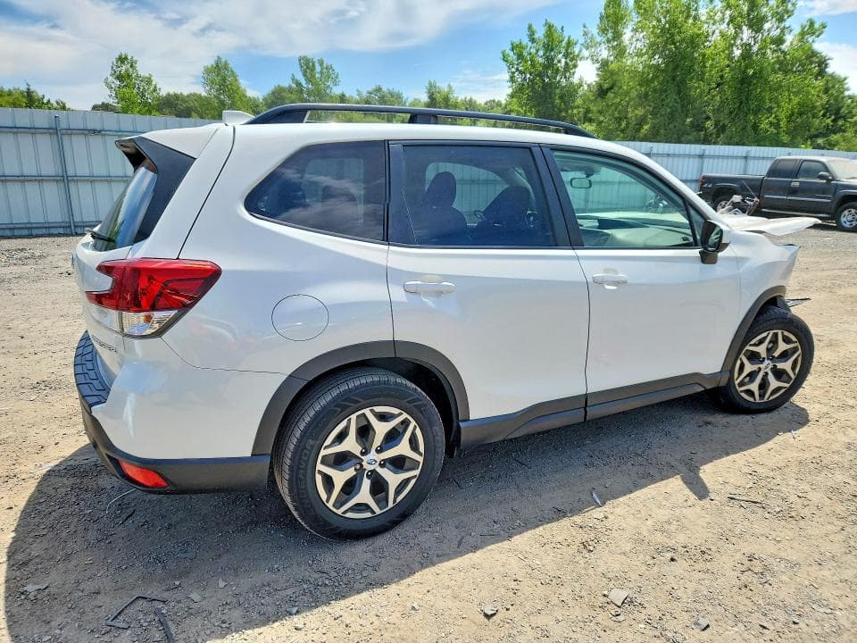 2019 SUBARU FORESTER PREMIUM 3