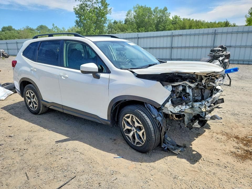 2019 SUBARU FORESTER PREMIUM 4