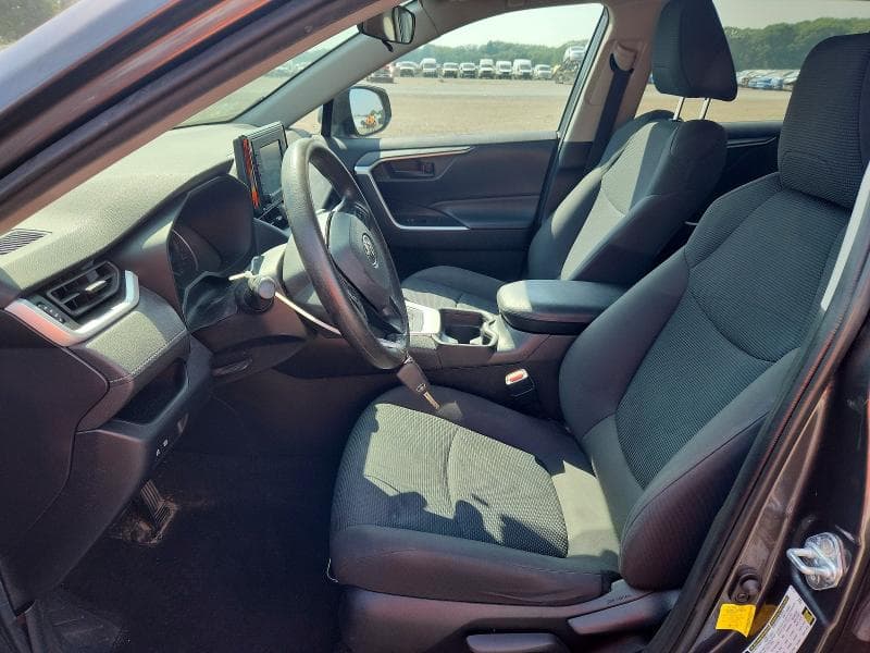 2020 TOYOTA RAV4 LE 7