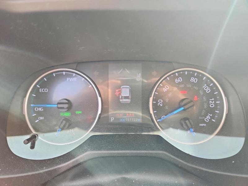 2020 TOYOTA RAV4 LE 9