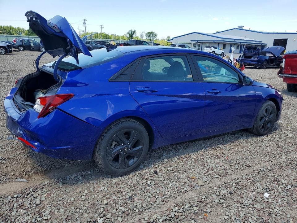 2022 HYUNDAI ELANTRA SEL 3