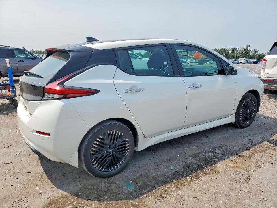 2023 NISSAN LEAF SV PLUS 3