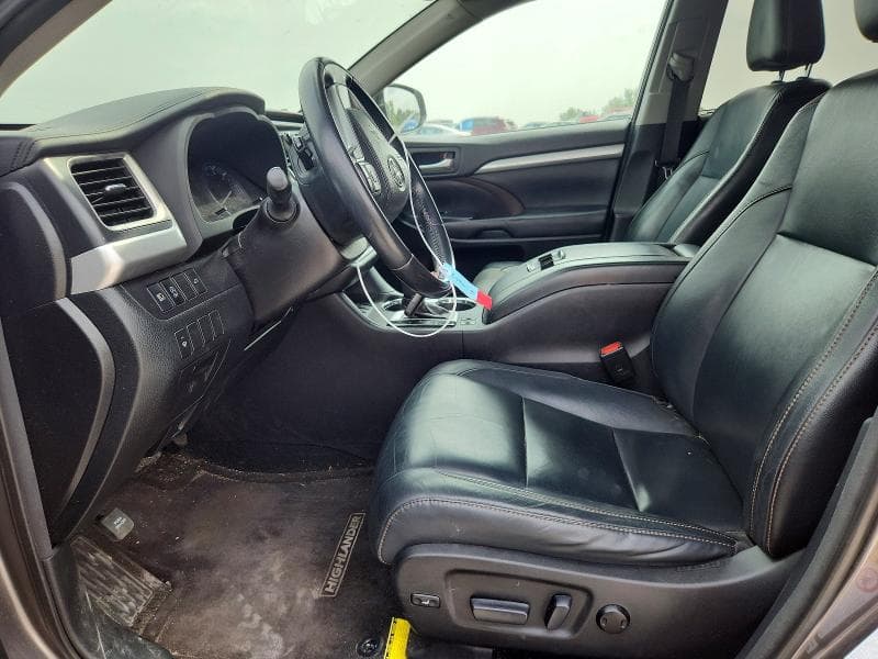 2017 TOYOTA HIGHLANDER XLE 7