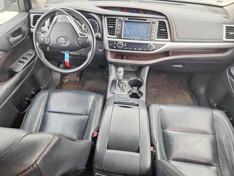 2017 TOYOTA HIGHLANDER XLE 8