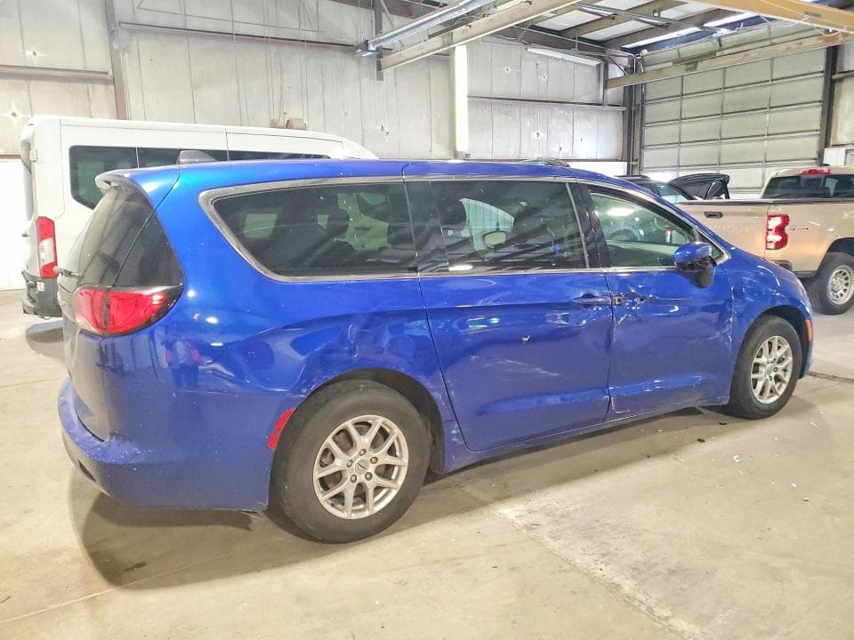 2021 CHRYSLER VOYAGER LX 3