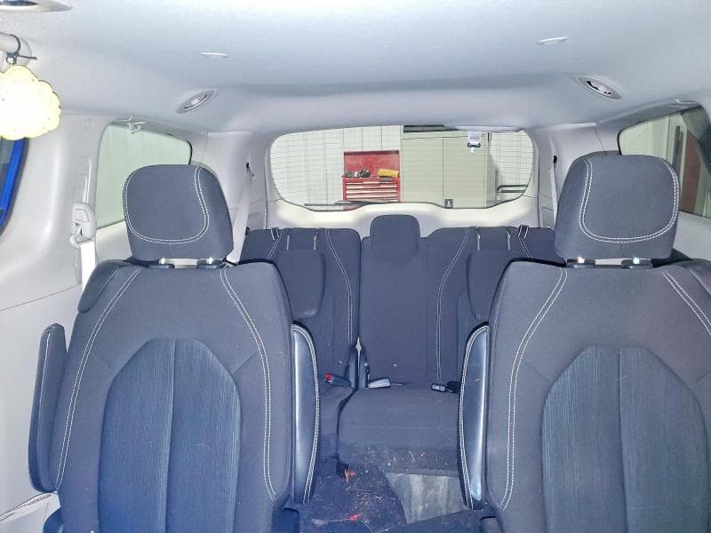 2021 CHRYSLER VOYAGER LX 10