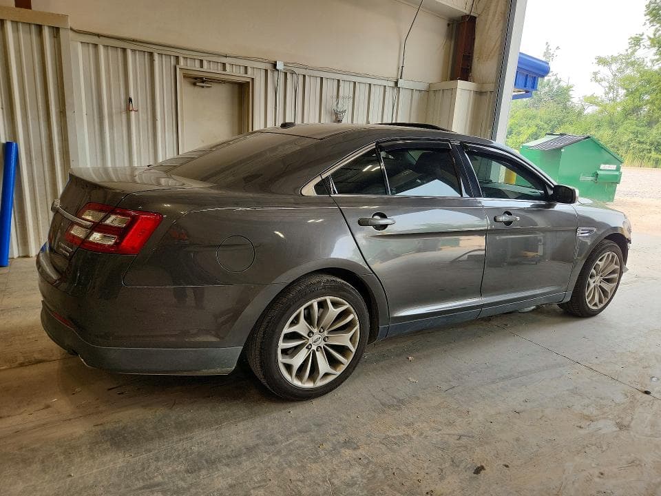 2017 FORD TAURUS LIMITED 3