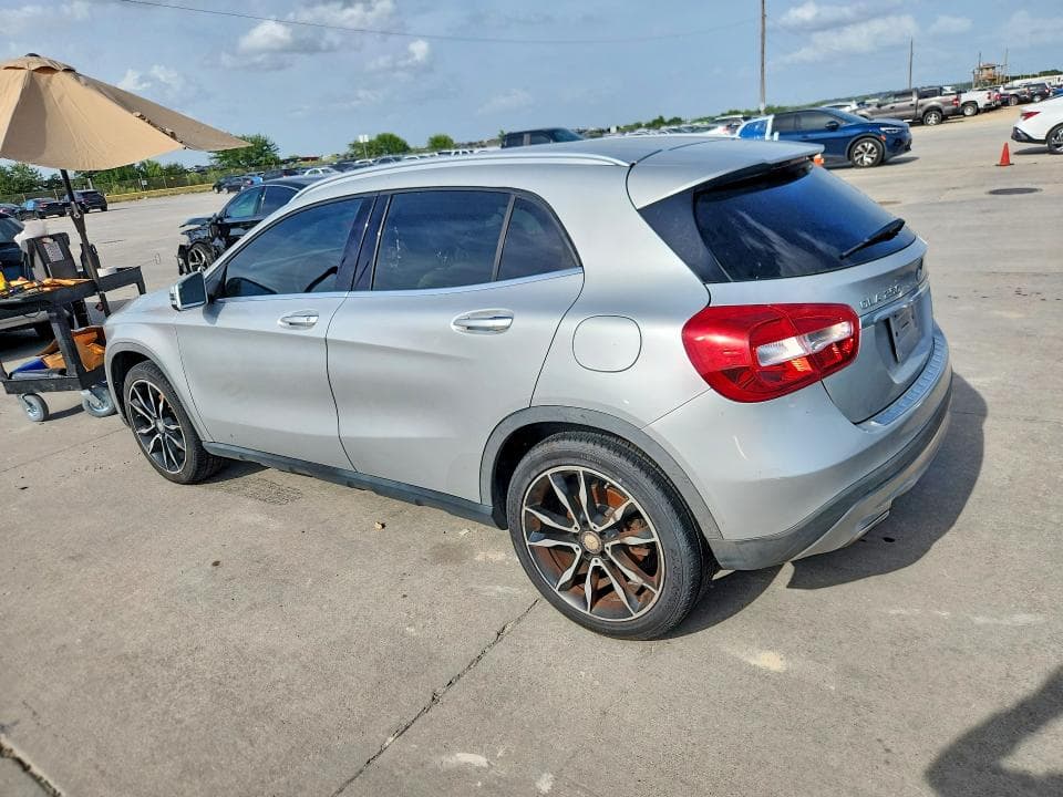 2017 MERCEDES-BENZ GLA 250 250 2
