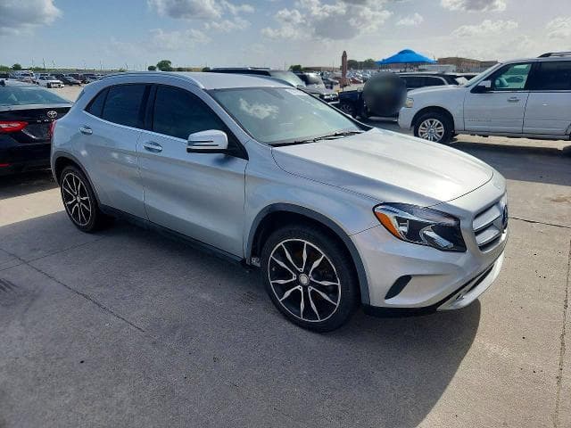 2017 MERCEDES-BENZ GLA 250 250 4