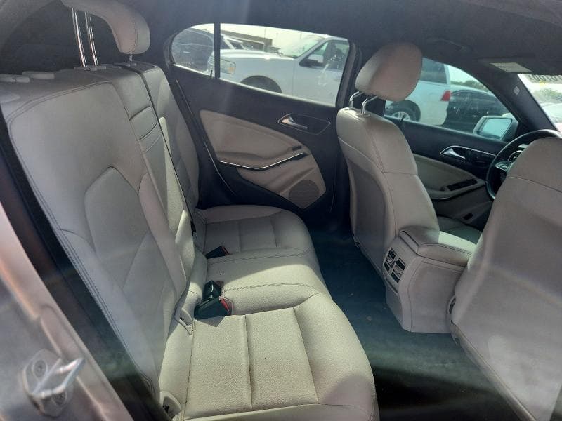 2017 MERCEDES-BENZ GLA 250 250 10