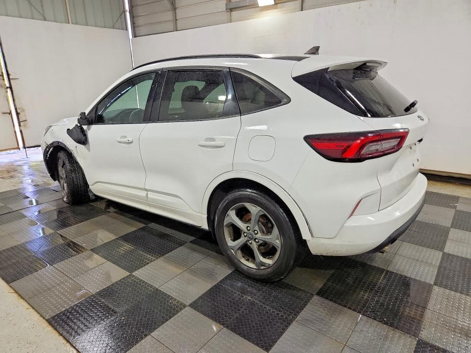 2023 FORD ESCAPE ST LINE 2