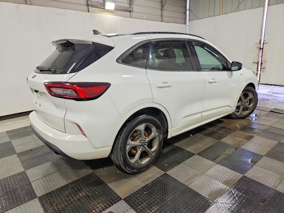 2023 FORD ESCAPE ST LINE 3