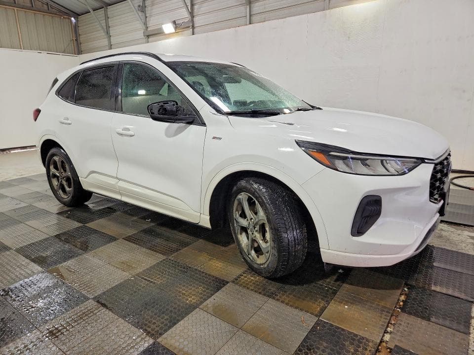 2023 FORD ESCAPE ST LINE 4