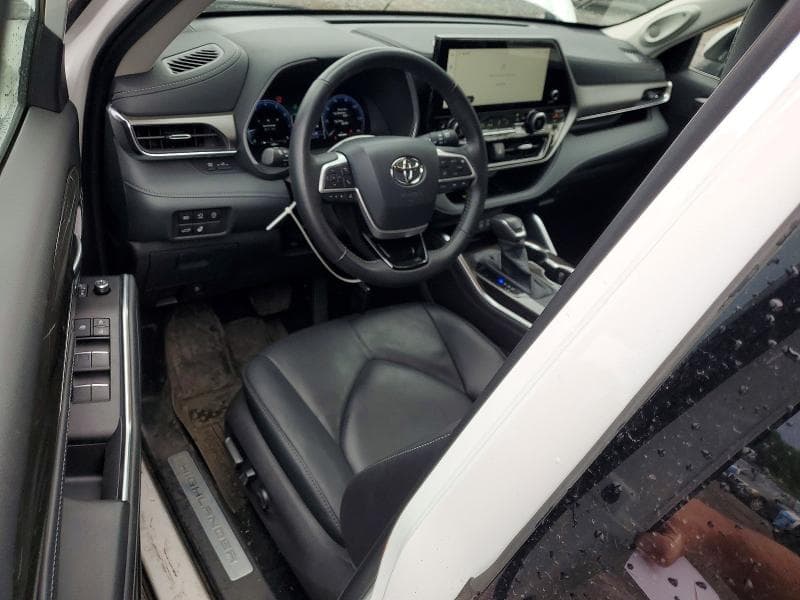 2026 TOYOTA HIGHLANDER LIMITED 8