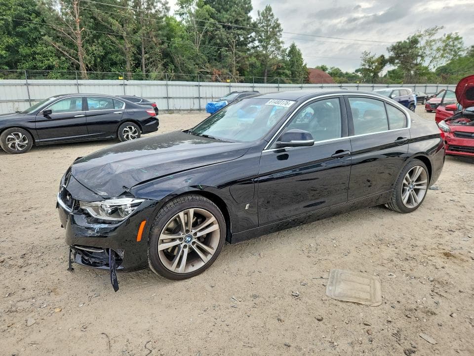 2018 BMW 330E 1