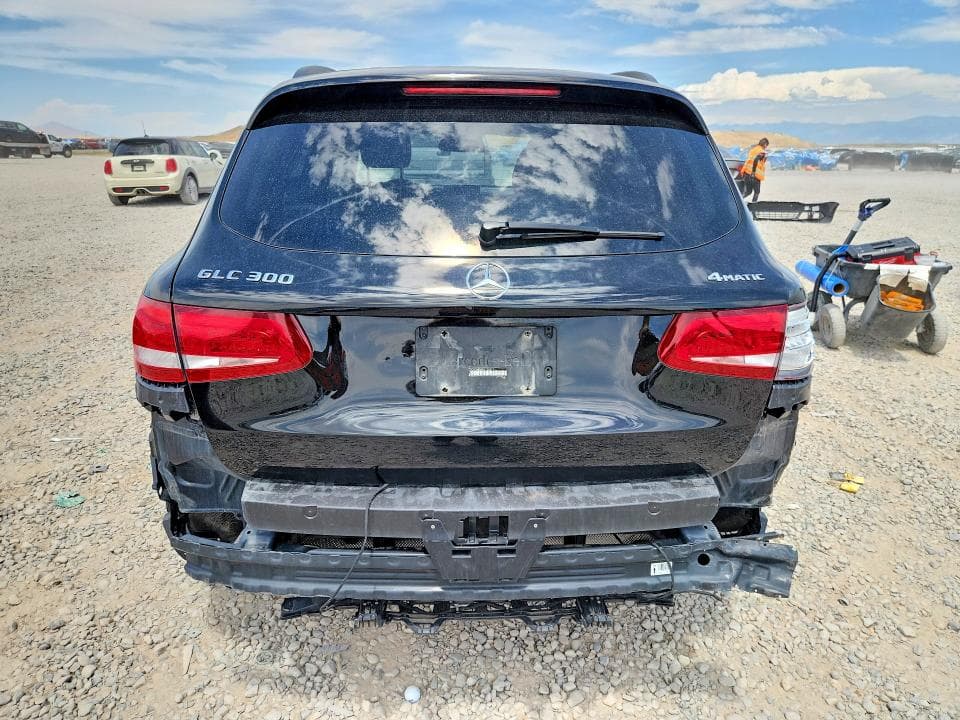 2019 MERCEDES-BENZ GLC 300 4MATIC 6