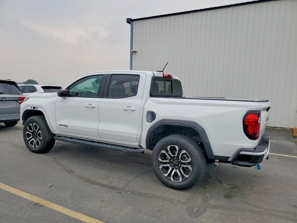 2025 GMC CANYON AT4 2