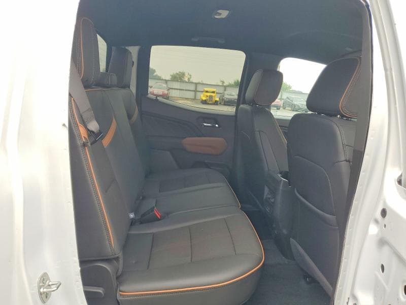 2025 GMC CANYON AT4 10