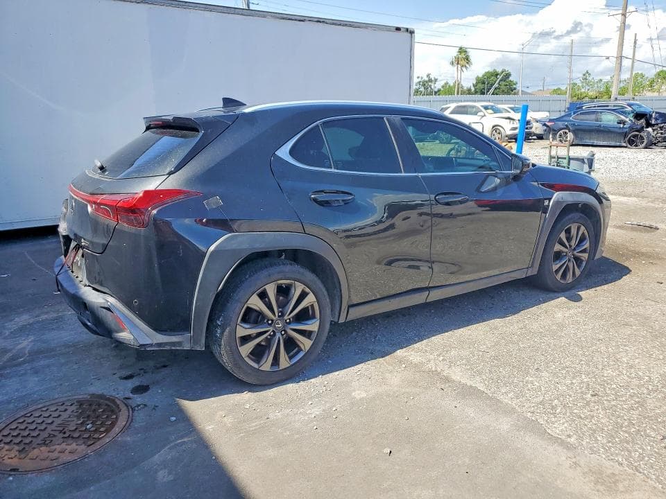 2019 LEXUS UX 200 3
