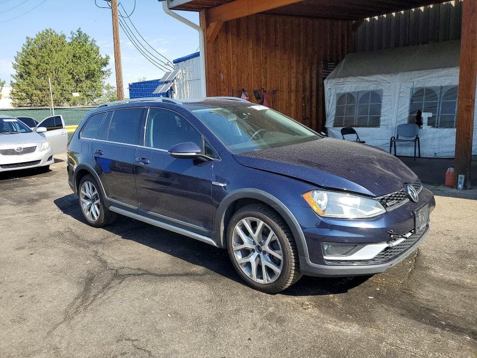 2017 VOLKSWAGEN GOLF ALLTRACK S 4