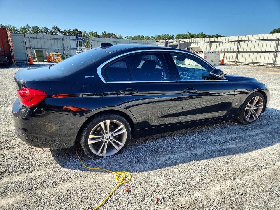 2017 BMW 330E 3