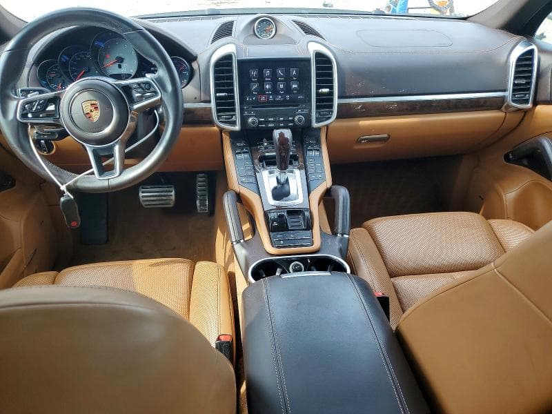 2018 PORSCHE CAYENNE S S 8