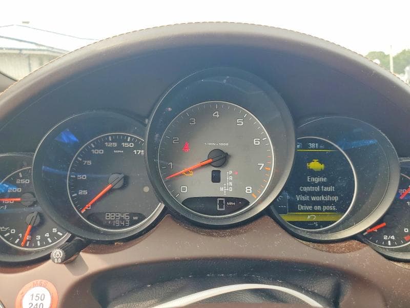 2018 PORSCHE CAYENNE S S 9