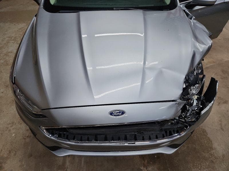 2020 FORD FUSION SE 11