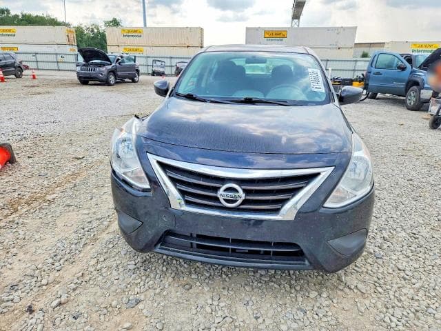 2019 NISSAN VERSA SV 5