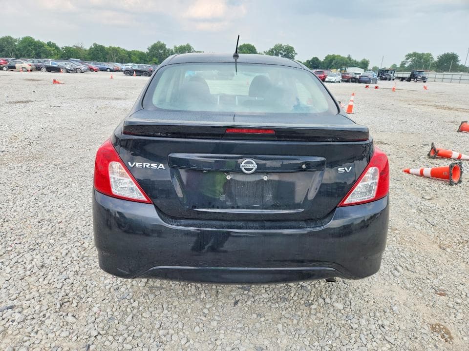 2019 NISSAN VERSA SV 6