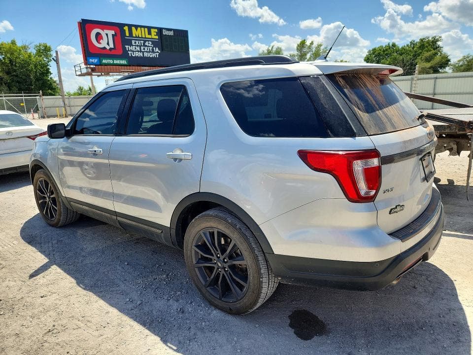 2018 FORD EXPLORER XLT XLT 2