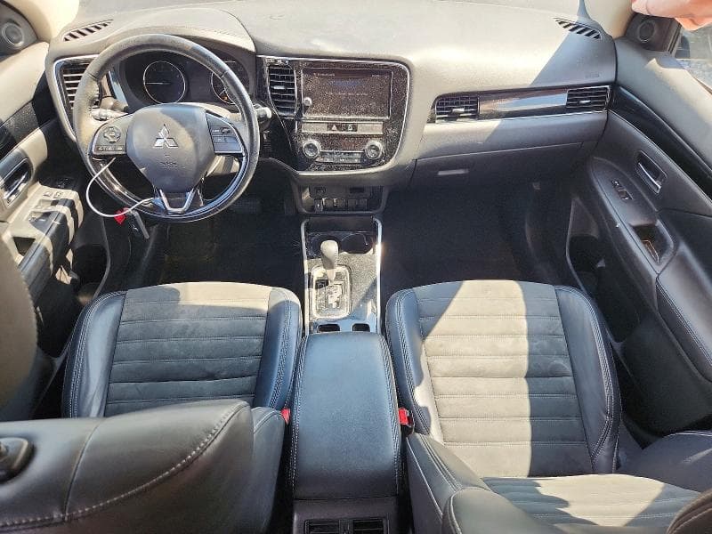 2019 MITSUBISHI OUTLANDER SE 8