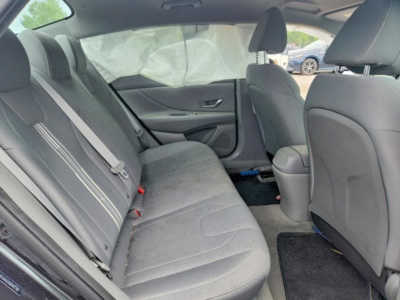 2021 HYUNDAI ELANTRA SEL 10