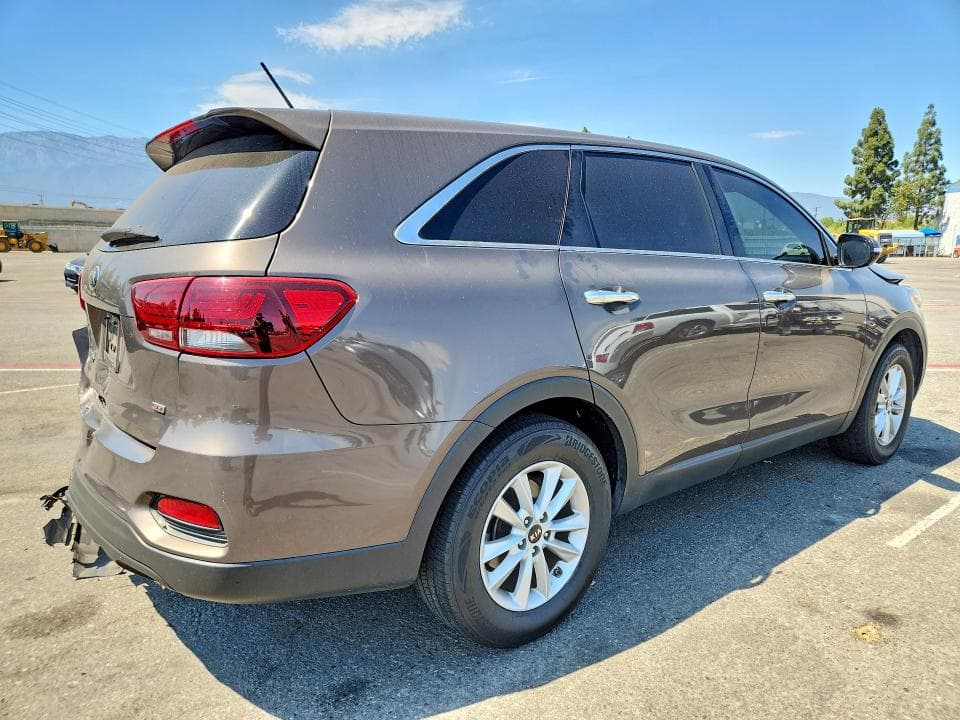 2019 KIA SORENTO LX 3