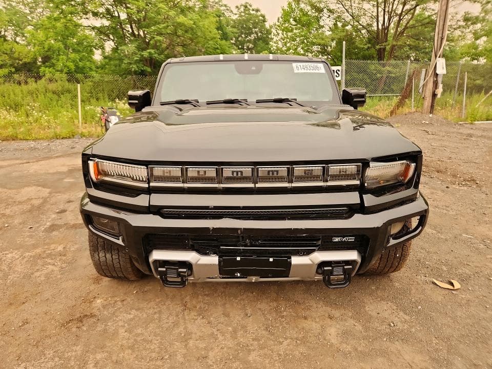 2025 GMC HUMMER PIC 5