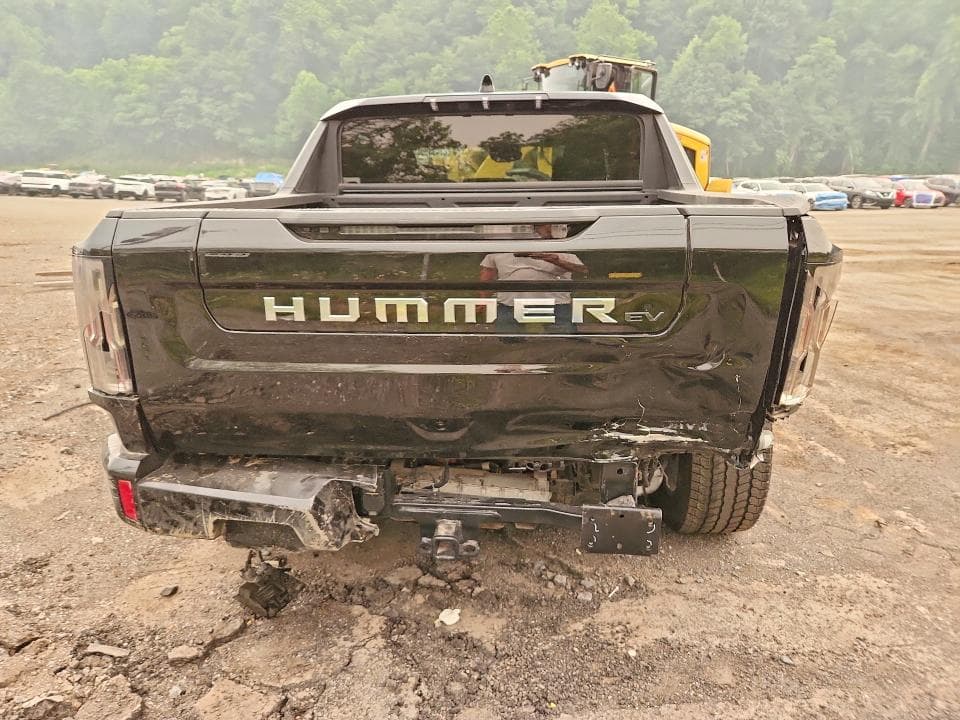 2025 GMC HUMMER PIC 6