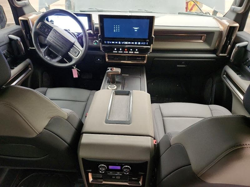 2025 GMC HUMMER PIC 8