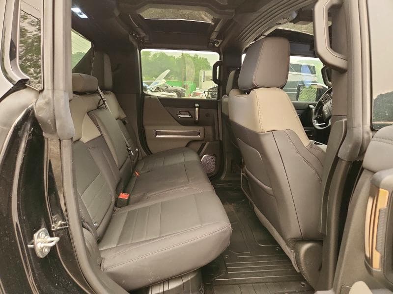2025 GMC HUMMER PIC 10