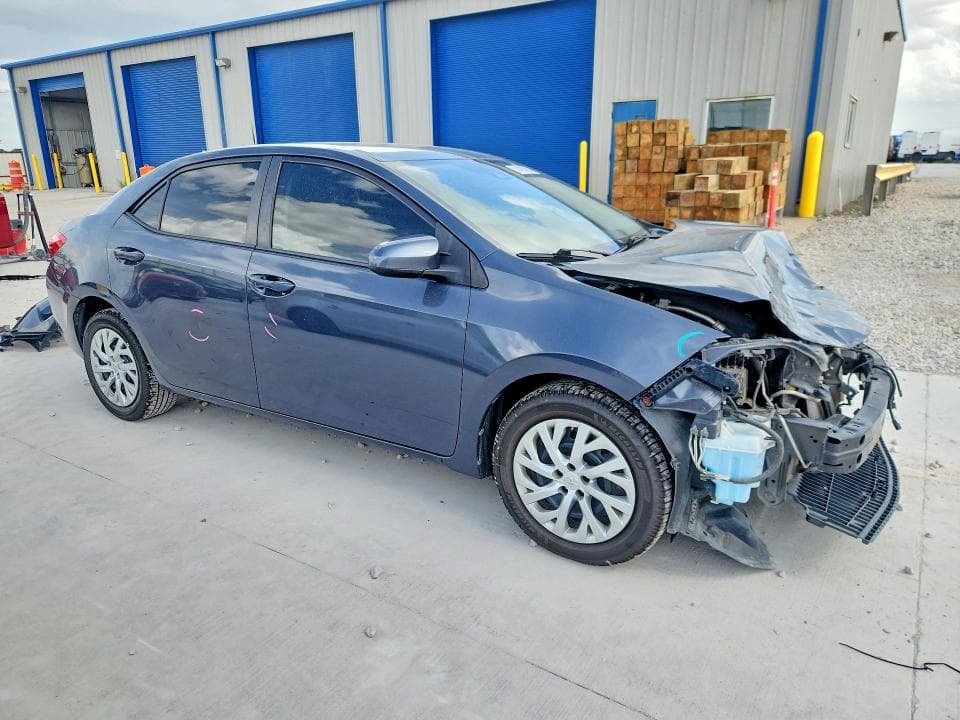 2018 TOYOTA COROLLA LE 4