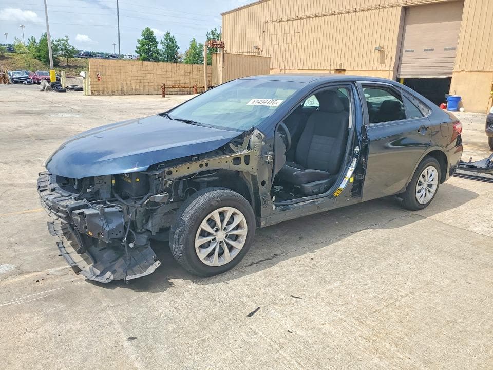 2017 TOYOTA CAMRY LE - 1
