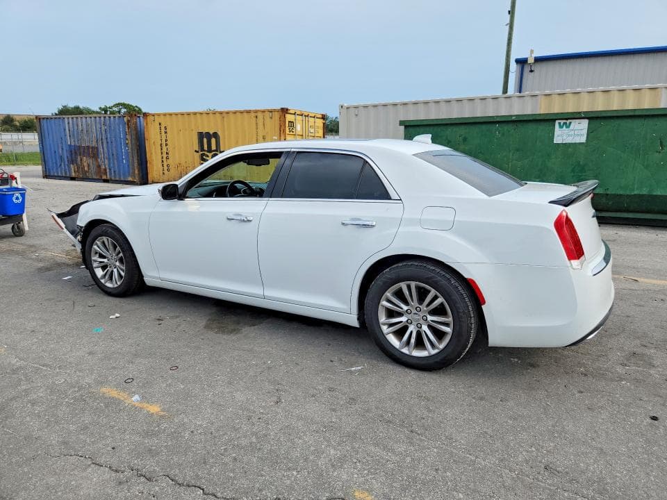 2017 CHRYSLER 300C 2